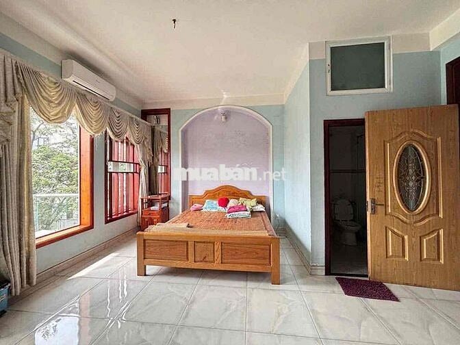 NHÀ NGUYÊN CĂN CÓ GARA OTO KHU ĐỒNG BỘ
