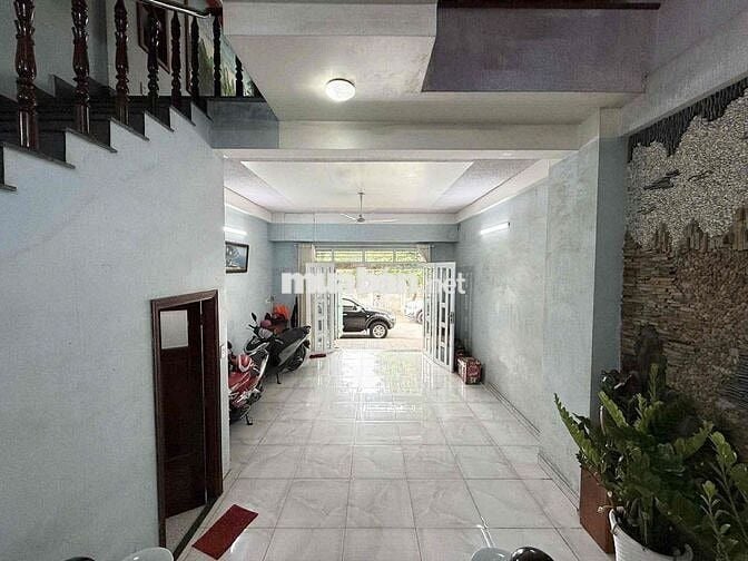 NHÀ NGUYÊN CĂN CÓ GARA OTO KHU ĐỒNG BỘ