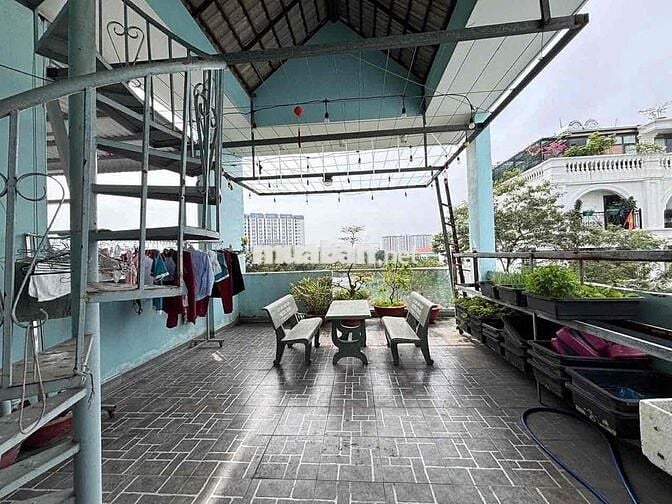 NHÀ NGUYÊN CĂN CÓ GARA OTO KHU ĐỒNG BỘ