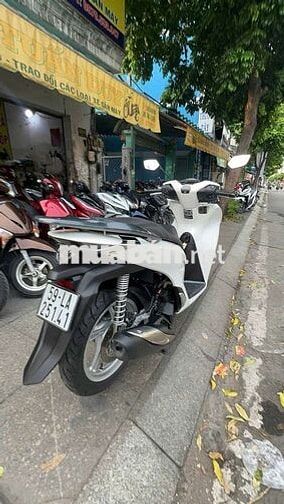 Honda SH 125 2025 Trắng Đã sử dụng