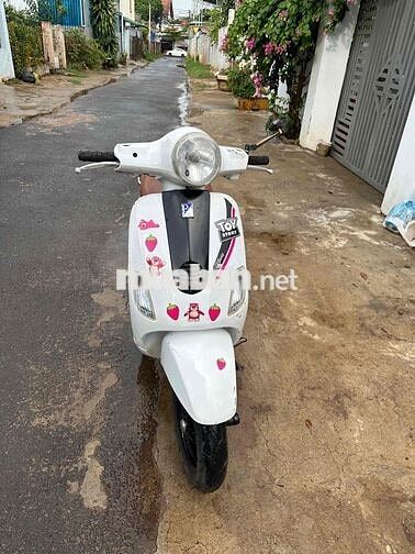 Piaggio Vespa màu Trắng