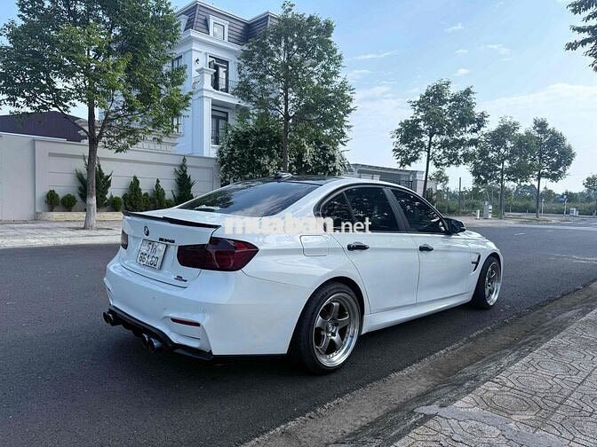 BMW 320i Trắng Tự động