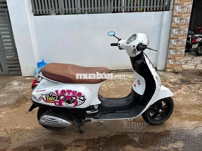 Piaggio Vespa màu Trắng