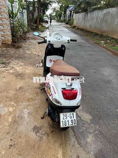 Piaggio Vespa màu Trắng