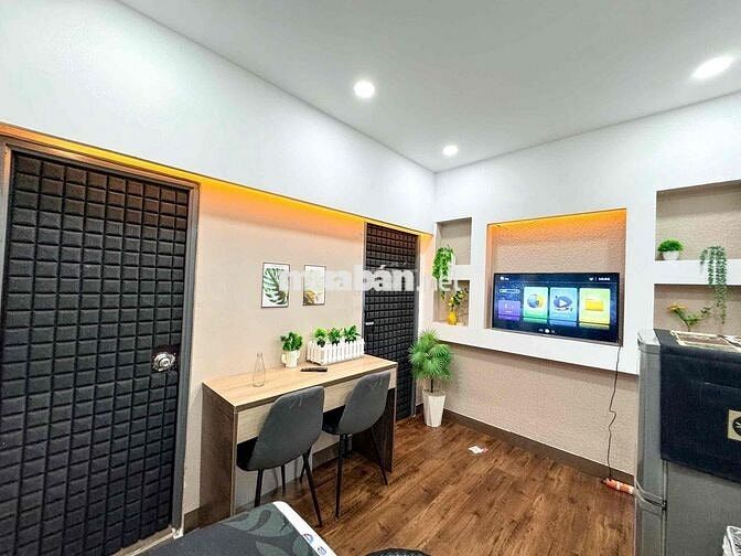 2 PHÒNG NGỦ - 1 PHÒNG KHÁCH - CỬA SỔ Full Nội thất