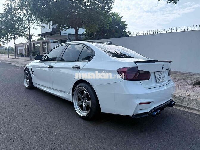 BMW 320i Trắng Tự động