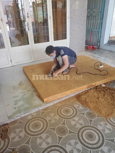 Cần 1 bạn làm vệ sinh sofa, nệm
