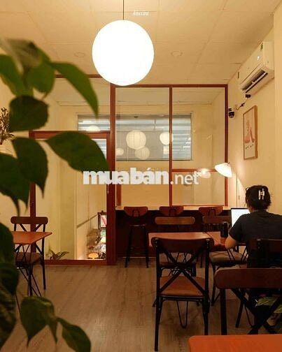 Tuyển Nhân Viên Quán Cà Phê