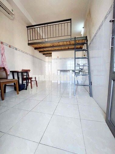 Cho Thuê Phòng Gác Giá Rẻ Ban Công Gần Luỹ Bán Bích, Vườn Lài Tân Phú