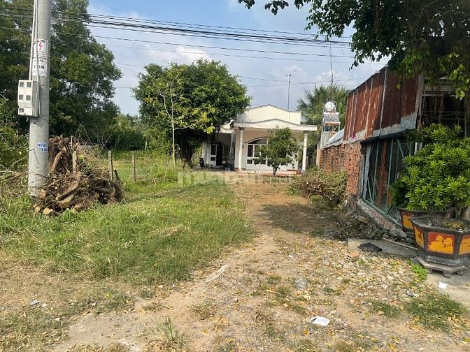 Bán nhà hơn 8m mặt đường Quốc lộ 22B. 680m2 có thổ. 230tr 1mn 