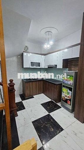 BÁN NHÀ LĨNH NAM DÂN XÂY 30M - 3 NGỦ HƠN 6 TỶ  SỔ ĐỎ RIÊNG