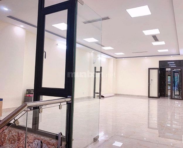 [Mặt bằng kinh doanh- Văn phòng mặt phố Vũ Tông Phan]