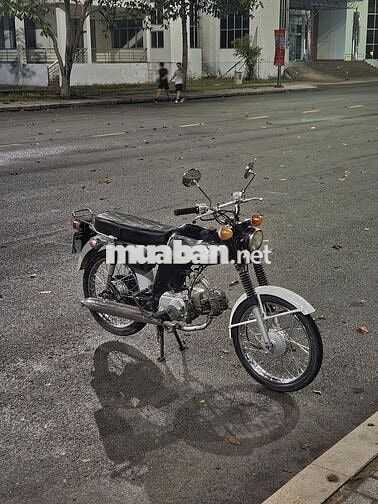 Xe Honda 67 Đen Trắng 