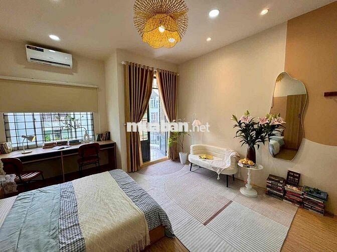 Cho Thuê Căn Hộ Rộng 40m2 Ban Công Bếp Riêng Gần Cầu Ông Lãnh