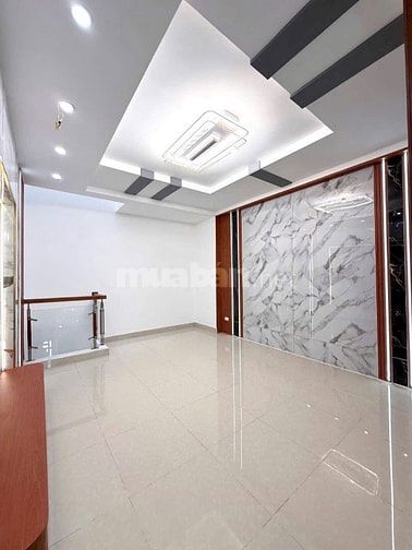 Bán nhà Phạm Văn Chiêu,có hđ thuê 17tr, hẻm oto 5m,gần chợ hạch Đà