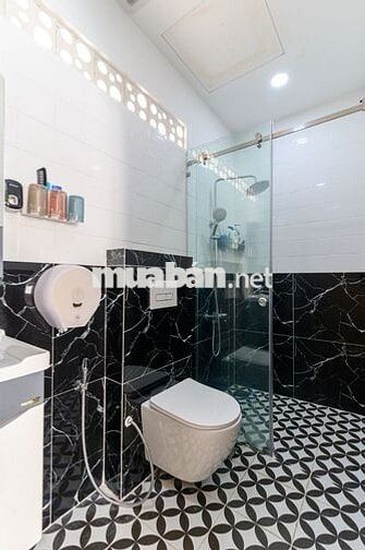 Cho thuê CC đẹp xuất sắc tại 74, Lý Tự Trọng, P. Bến Thành, 100m2