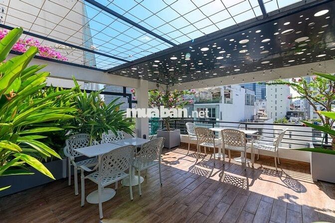 Cho thuê CC đẹp xuất sắc tại 74, Lý Tự Trọng, P. Bến Thành, 100m2