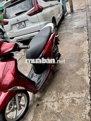 🟢🟢 Janus Đỏ đen đký 2018 xe đẹp có trả góp