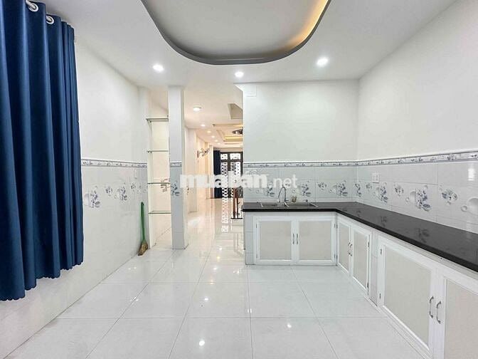 Hồ Biểu Chánh , Quận Phú Nhuận