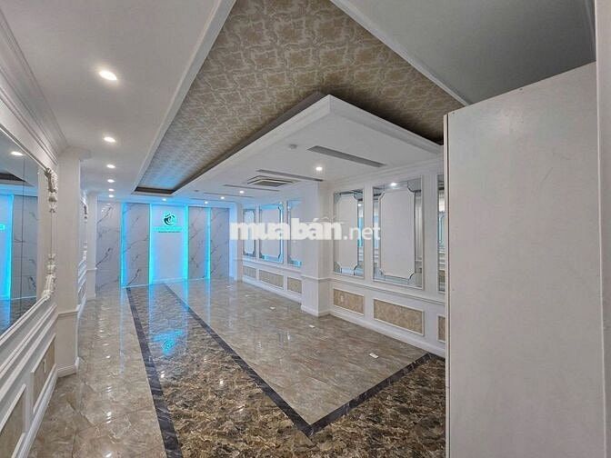  Cho thuê nhà 5 tầng mặt tiền : Hàm Nghi - gần Nguyễn Văn Linh 