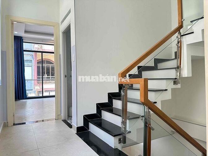 Hồ Biểu Chánh , Quận Phú Nhuận