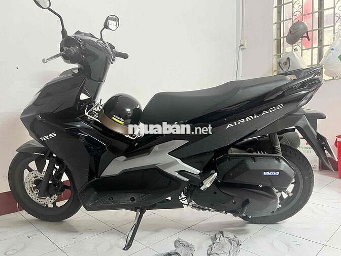 Honda Airblade 125 màu Đen biển số đẹp