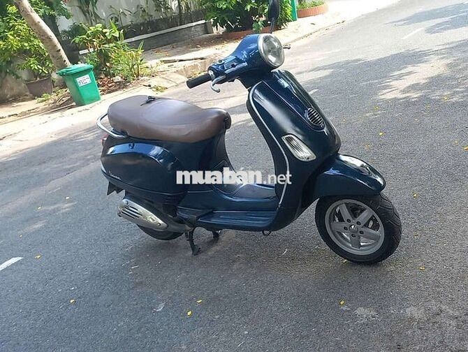 Vespa fi 125cc 2012 máy zin chưa rớt đầu.êm ru