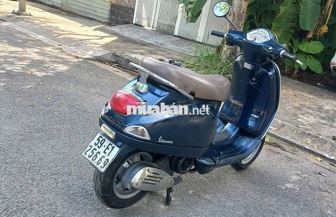 Vespa fi 125cc 2012 máy zin chưa rớt đầu.êm ru