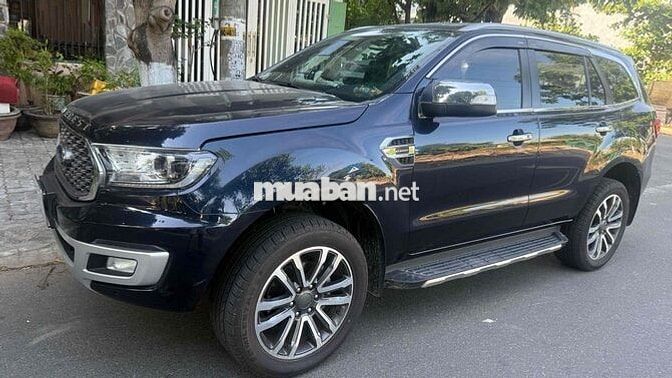 Ford Everest Titanium Xanh đen 57.706 km
