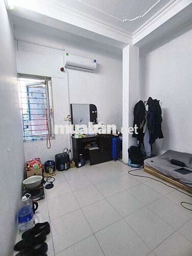 Cần nhượng phòng, trợ giá 1tr9 trong 2 tháng nếu đầu tháng 6 vào
