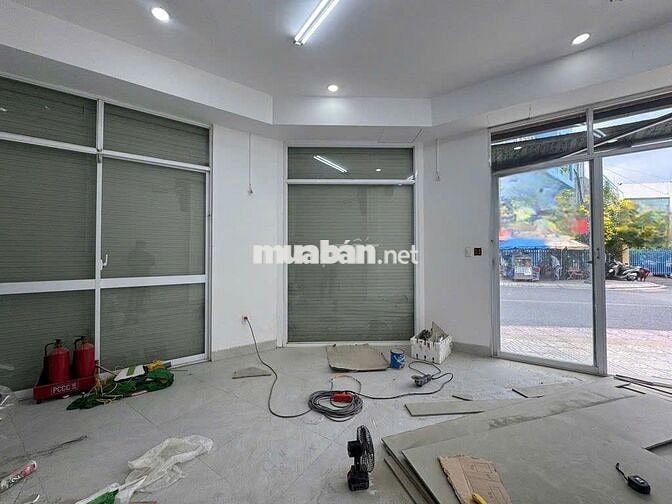 Cho Thuê Mặt Bằng Đường Nguyễn Phúc Chu, Quận 3 ( Góc Đẹp - Có Sân )
