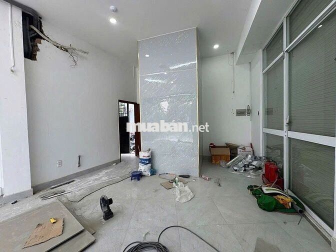 Cho Thuê Mặt Bằng Đường Nguyễn Phúc Chu, Quận 3 ( Góc Đẹp - Có Sân )