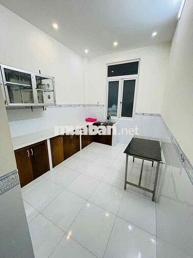 Nhà lầu 2 phòng 2 máy lạnh KDC Đường 30/4