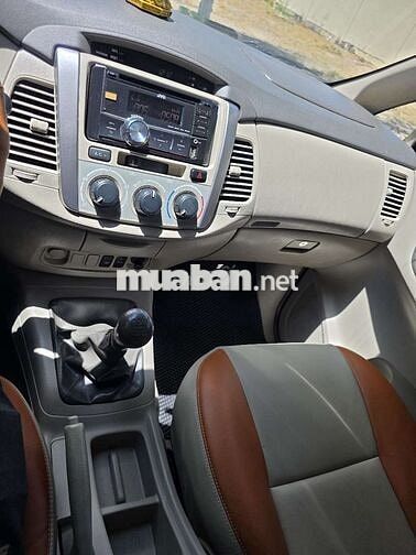 Toyota Innova E 2016 Bạc