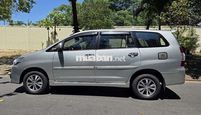 Toyota Innova E 2016 Bạc