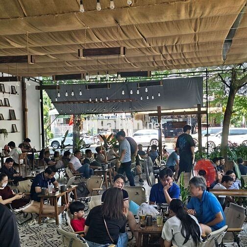 Tuyển dụng nhân viên quán cà phê