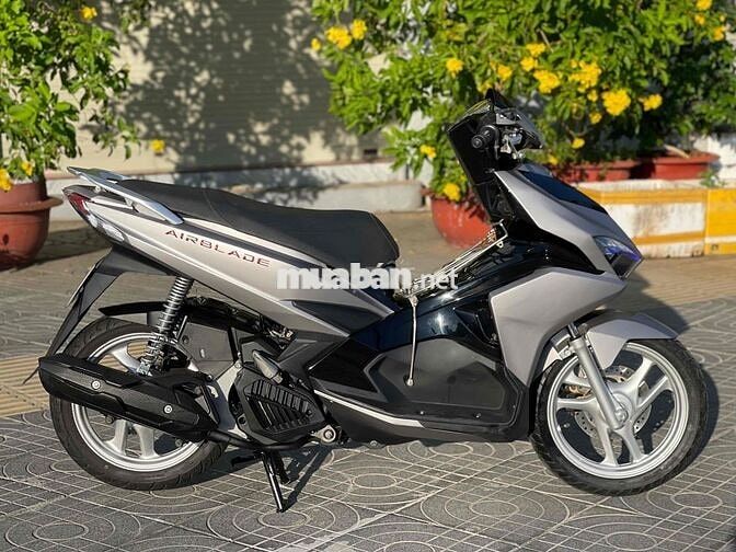 Honda Air Blade 125 2019 Bạc xám mờ