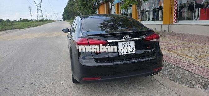 Kia Cerato 2017 C-segment Đen