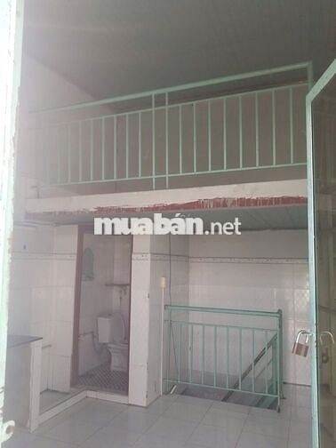 Phòng trọ gần Đại Học Luật, Quốc Lộ 13, Có lầu, ban công, chỗ để xe.