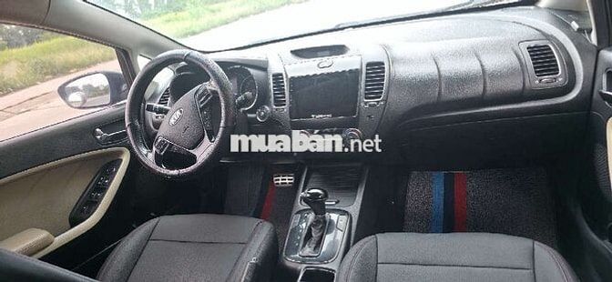 Kia Cerato 2017 C-segment Đen