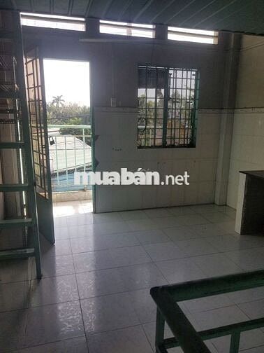 Phòng trọ gần Đại Học Luật, Quốc Lộ 13, Có lầu, ban công, chỗ để xe.