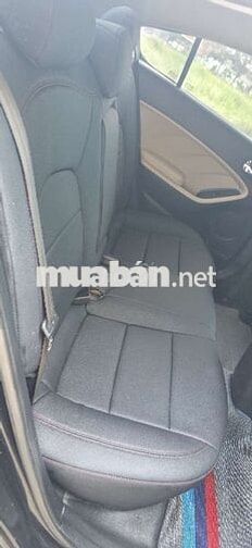 Kia Cerato 2017 C-segment Đen