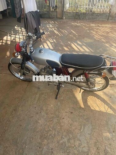 Honda 67 Bạc Đỏ Cổ điển