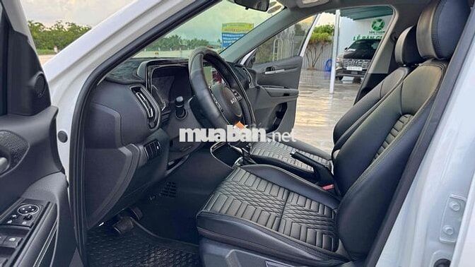 Kia Sonet 2025 Luxury 1.5 AT - 4200 km