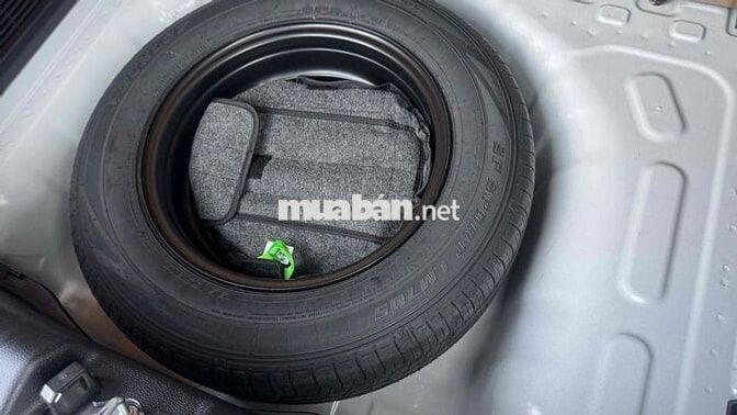 Kia Sonet 2025 Luxury 1.5 AT - 4200 km