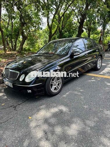 Mercedes-Benz E240 2004 Đen