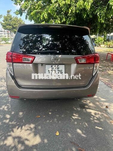 Toyota Innova 2018 2.0G -