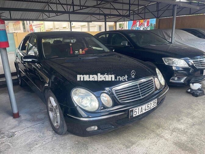 Mercedes-Benz E240 2004 Đen