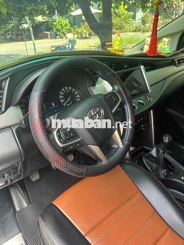 Toyota Innova 2018 2.0G -