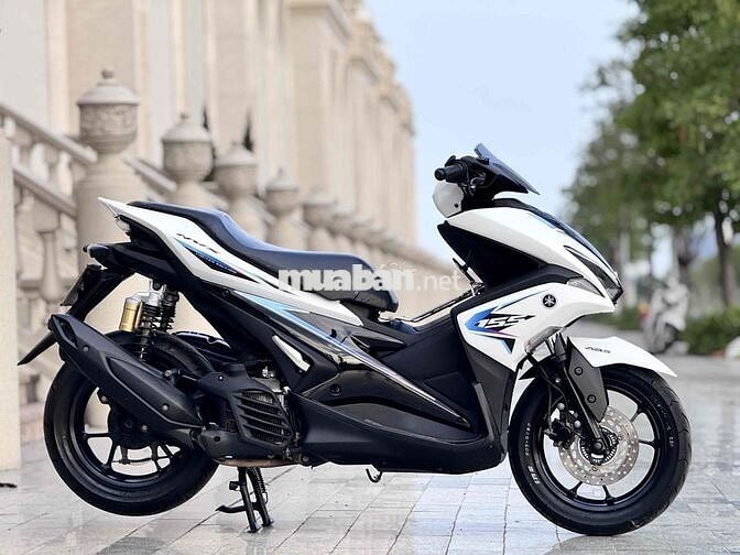 Yamaha NVX 155 2017 Trắng đen